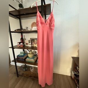 Elegant Pink Maxi Dress